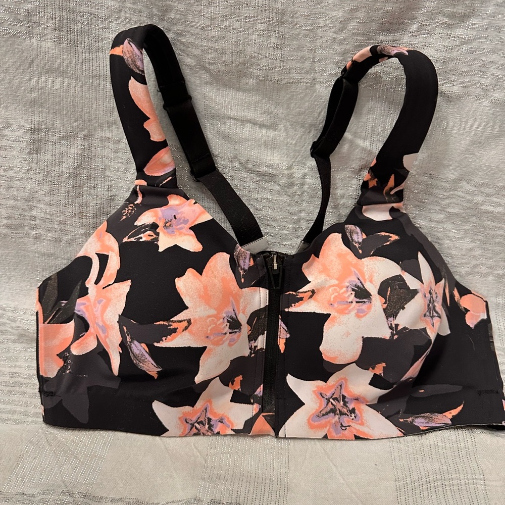 Victoria Secret Knockout sports bra